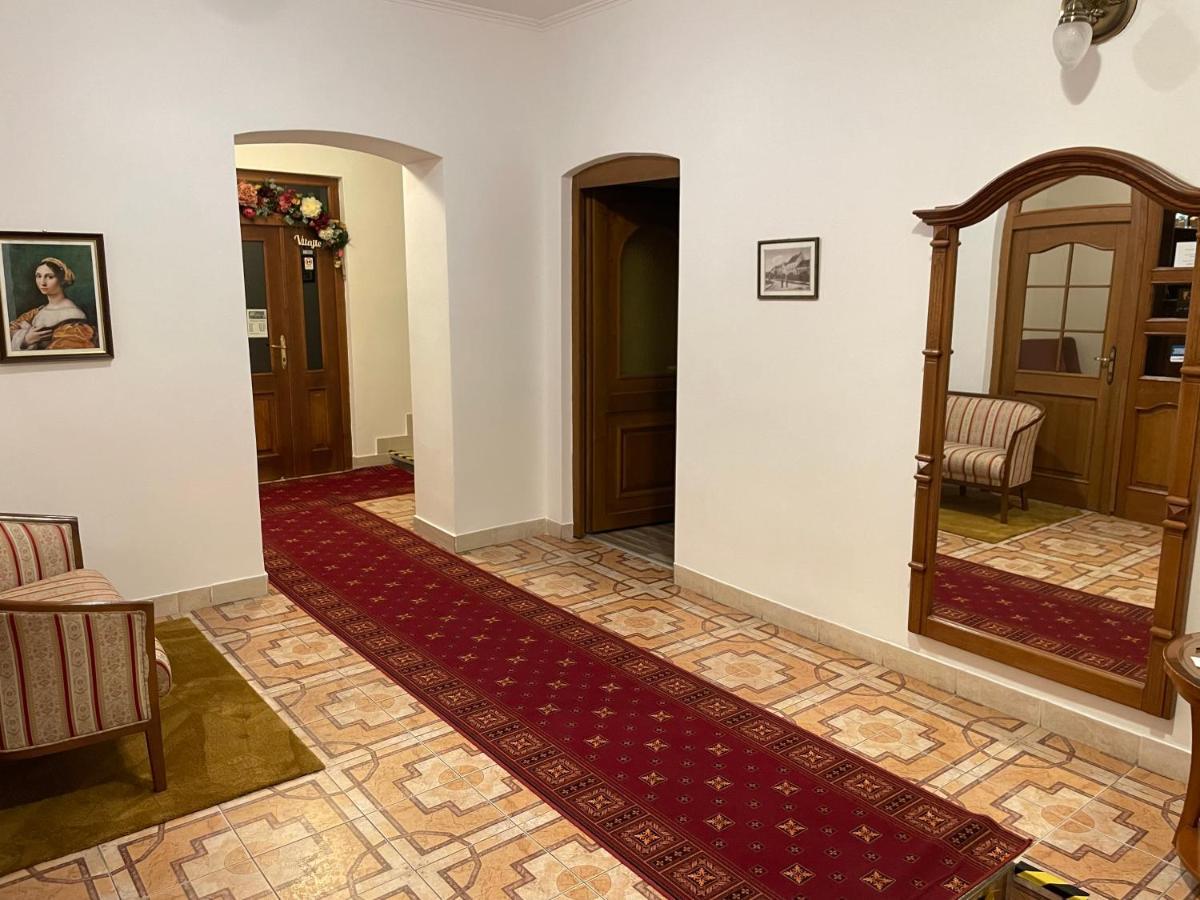 Hotel Majovey Жилина Экстерьер фото