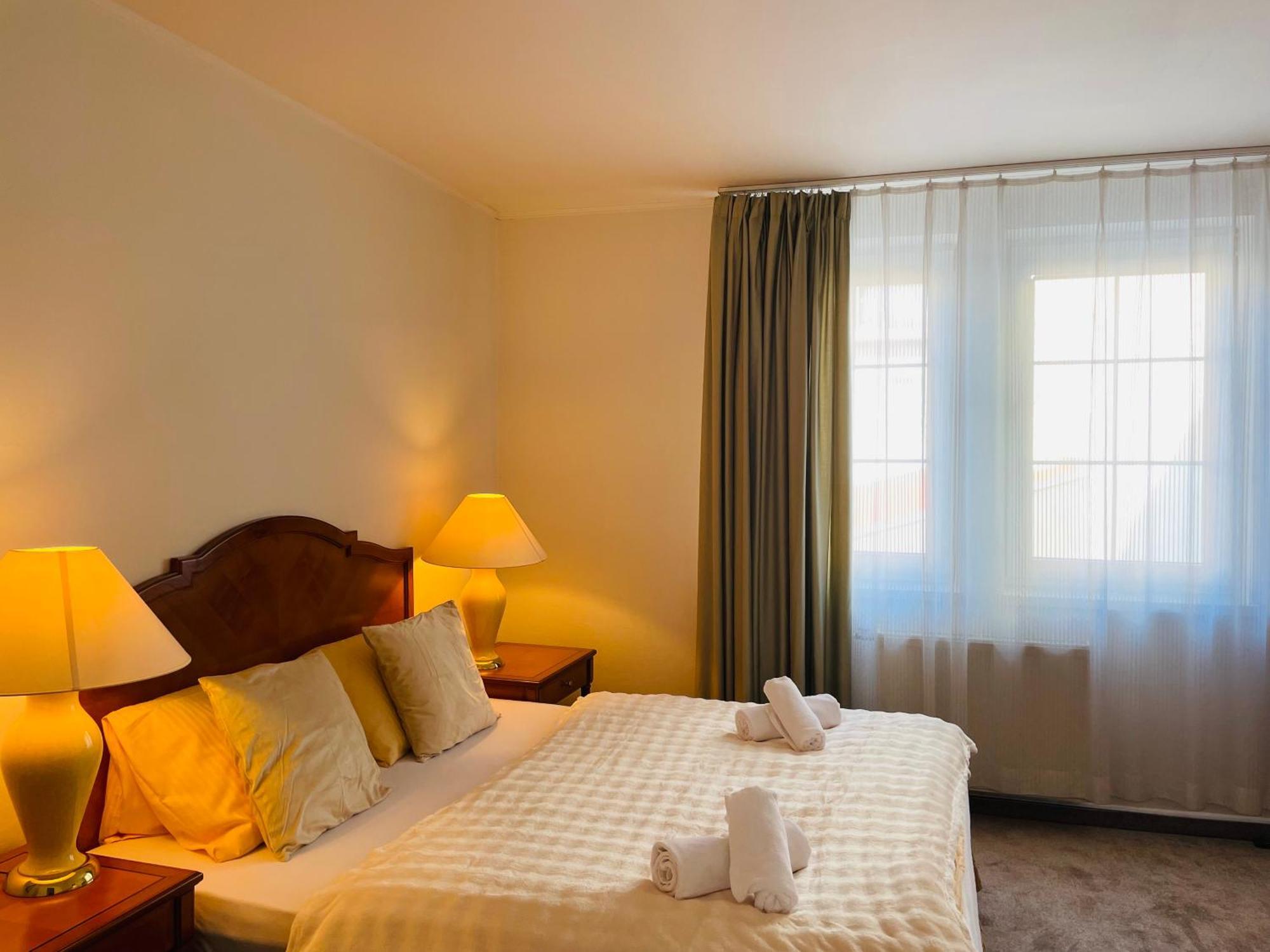 Hotel Majovey Жилина Экстерьер фото